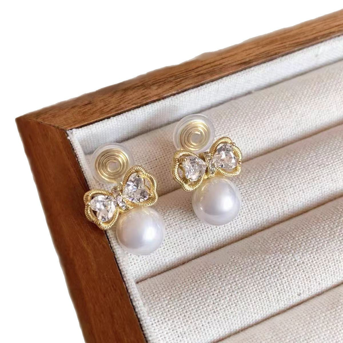 Women's Heart-shaped Zircon Pearl Ear Clip Bow High-grade Stud Earrings