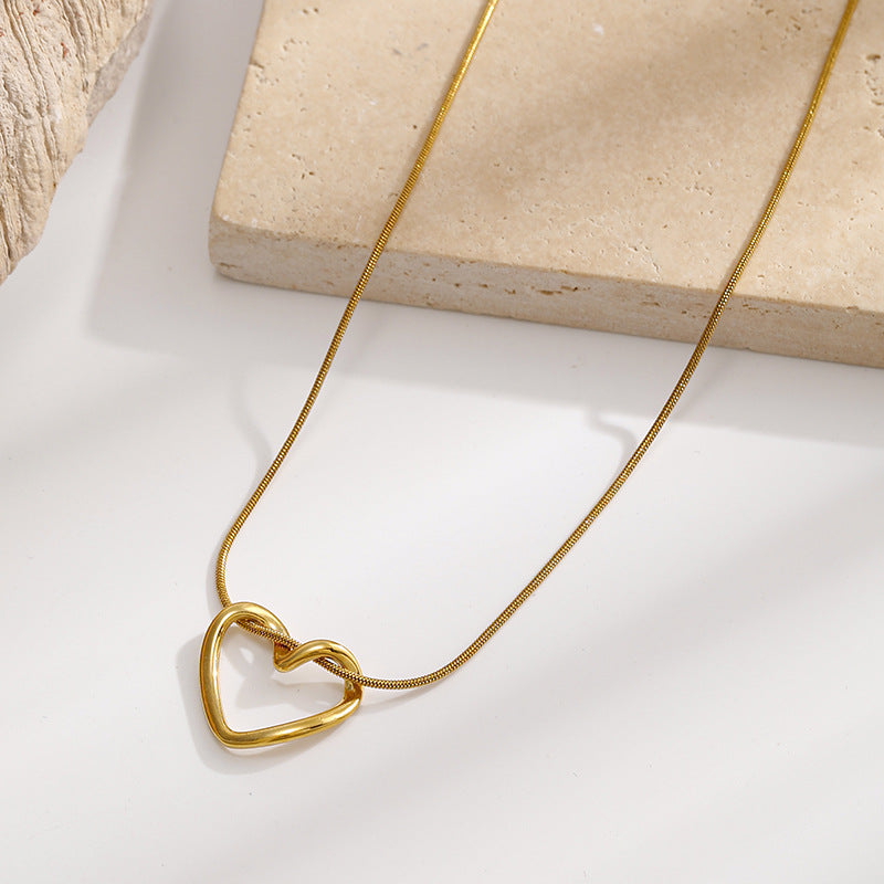 Women's Love Simple Design Hollow Heart-shaped Stainless Steel Clavicle Necklace