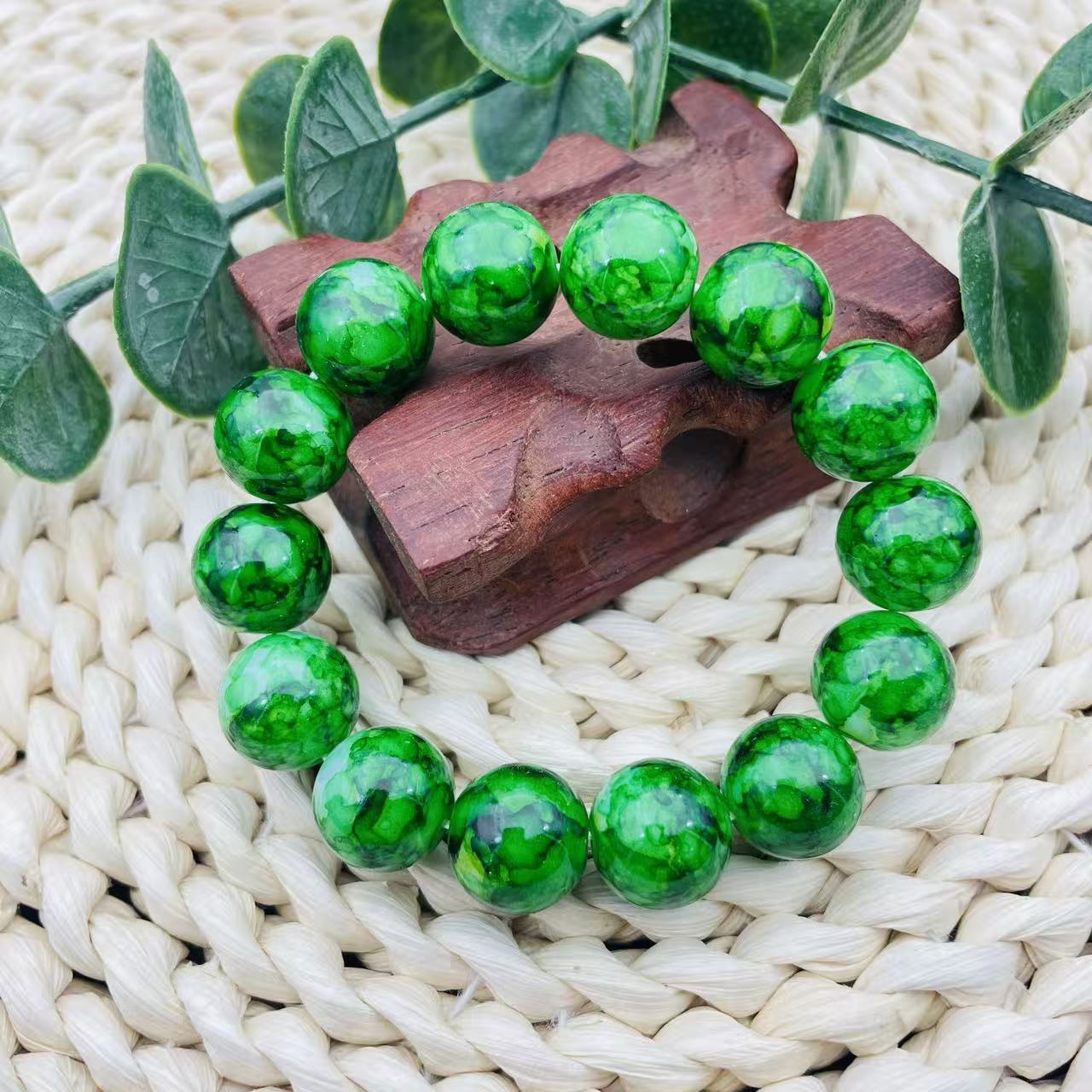 Women's & Men's Fresh Imitation Jade Dry Green Glass Paint Optimization Effect Fashion Bracelets