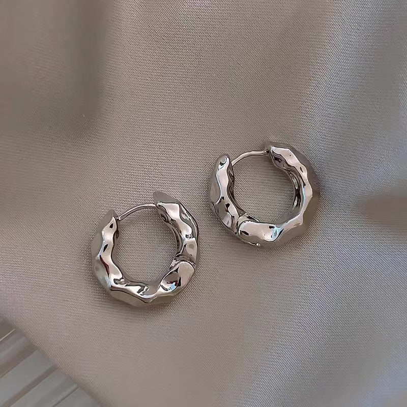 Women's Design Simple Pleated Texture Personalized Clips Fashion High Ear Buckle