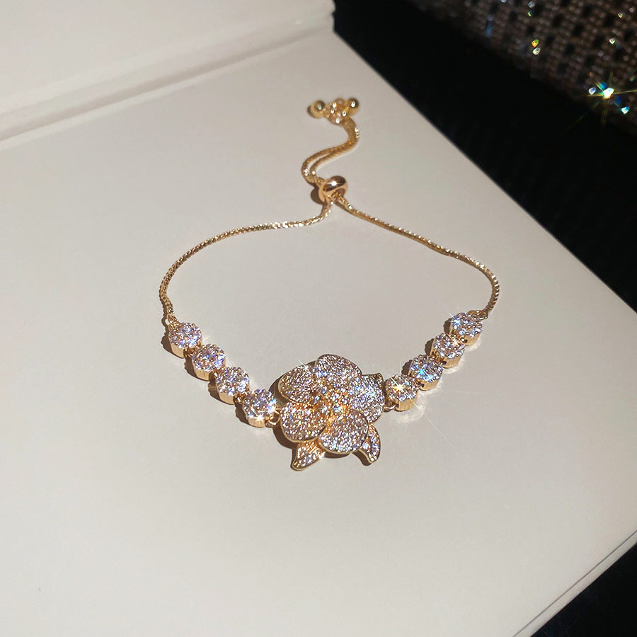 With Diamond Round Exquisite Fashion Retro Unique Design Light Luxury Bracelets