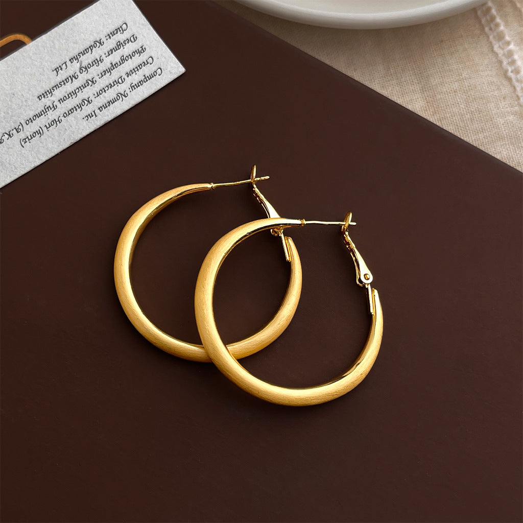 Women's Minimalist Exaggerated Big Ear Fashionable Temperament Personalized Cold Style Simple Earrings