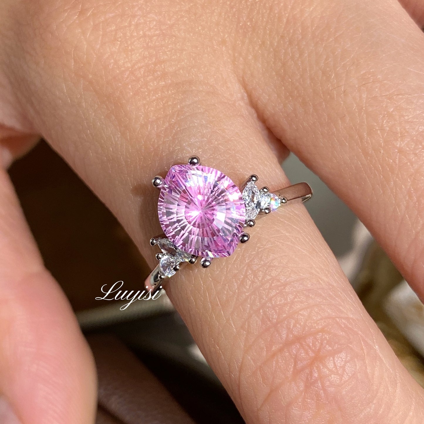 Devil's Eye Fireworks Cut Female Affordable Luxury Fashion High Sense Ring