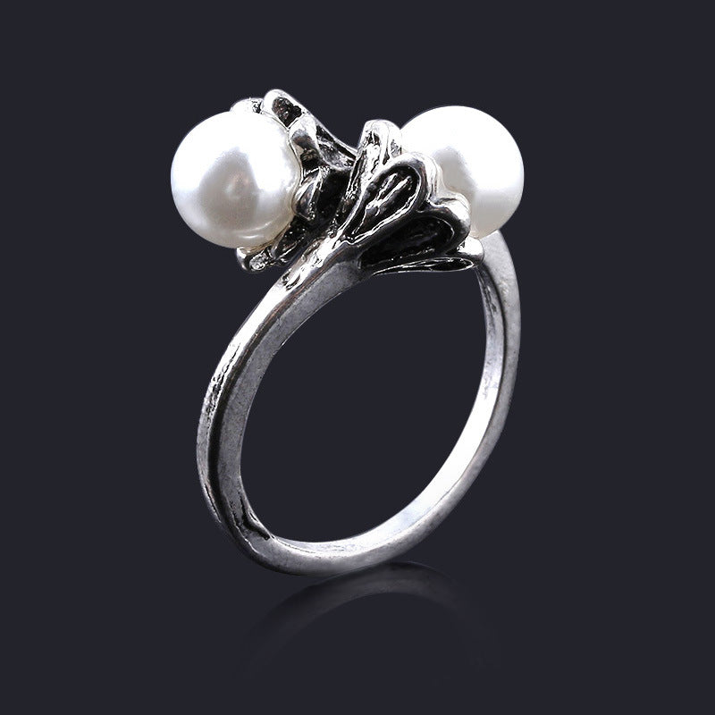 Women's Pearl Devil Dragon Mother Retro Popular Film Ring