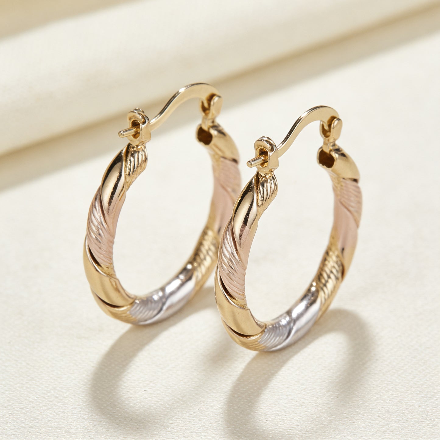 Twisted Twist Gold Sier Rose Contrast Color Light Luxury High-grade Ear Buckle