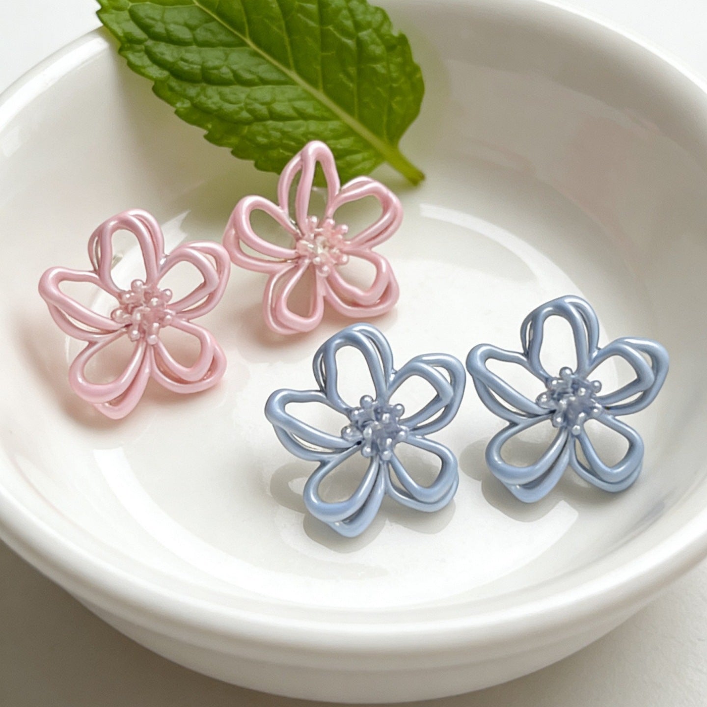 Sweet Style Pink Openwork Flower Fresh Stud Earrings