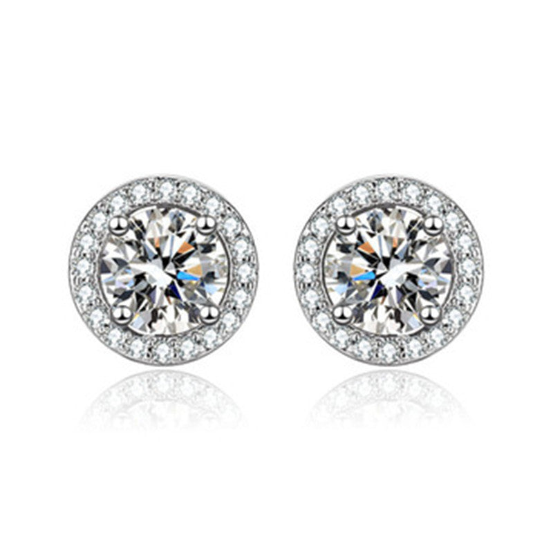 Live Simulation Moissanite Female With Hearts Sterling Stud Earrings