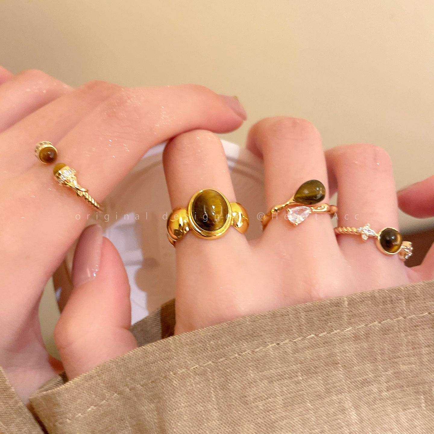 Vintage Gold Tigereye Light Luxury High Sense Opening Design Index Rings