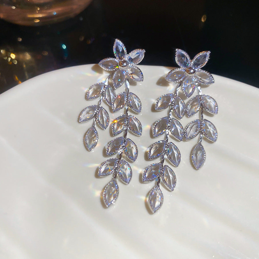 Korean Style White Zircon High-grade Simple Personalized Design Sense Earrings