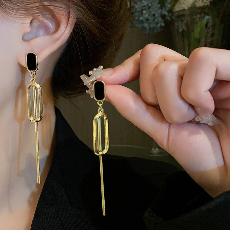 Niche Long Oval Tassel Sier Needle Pierced Geometric Metal Rings