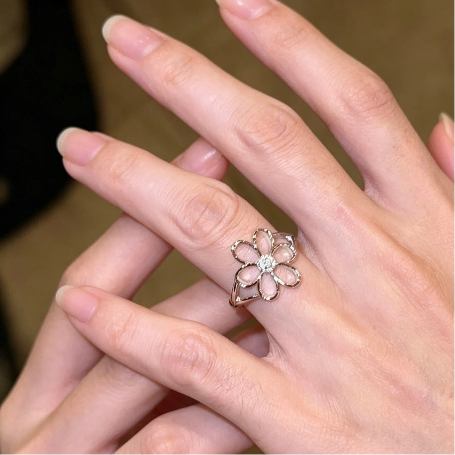 Micro Inlaid Zircon Four-leaf Clover Female Fashion Personality Vine Winding Ring