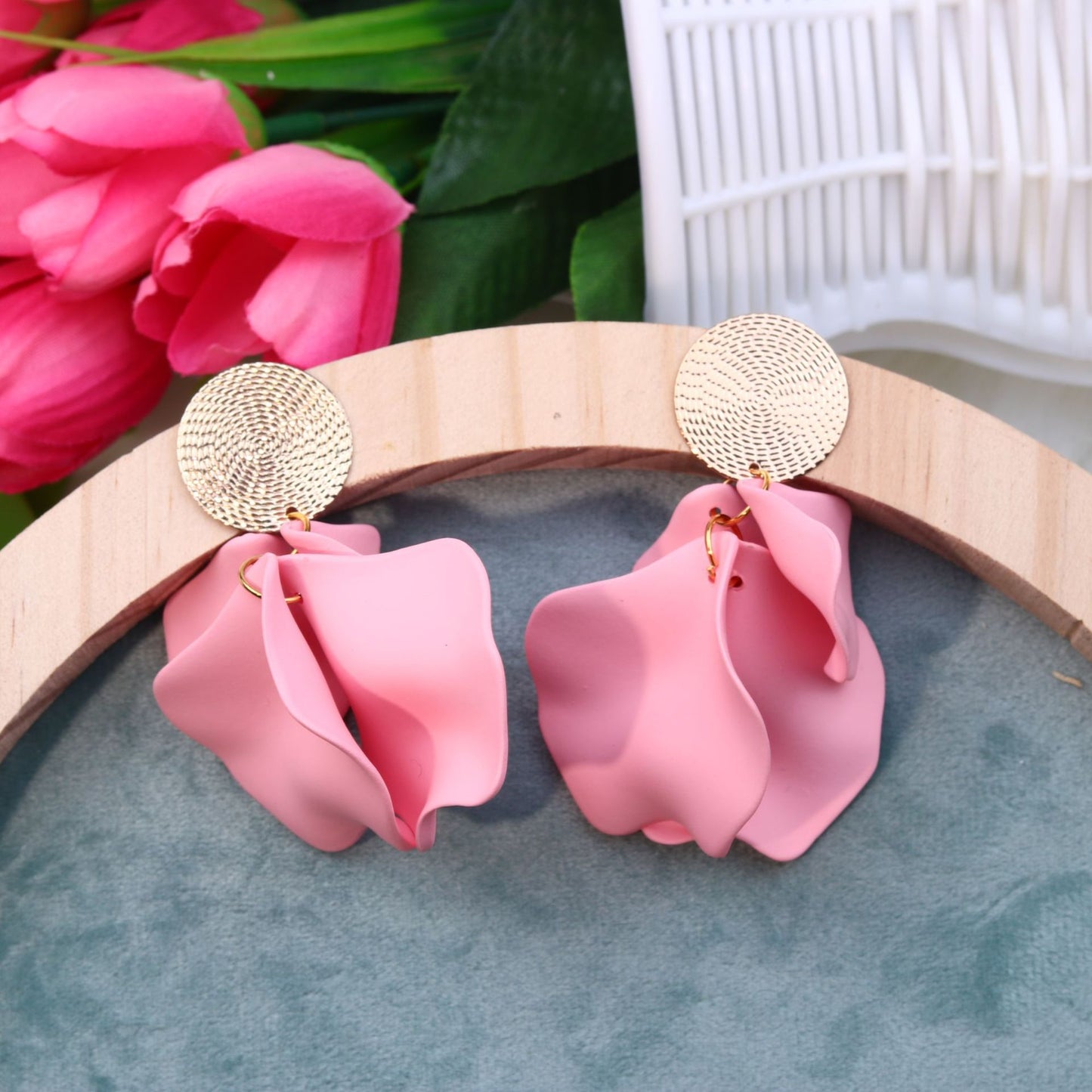 Women's Petal Spray Paint Pleated Candy Color Earrings