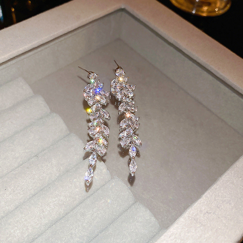 Women's Sier Needle Zircon Leaves Long Fringe Niche Design Eardrops Rings