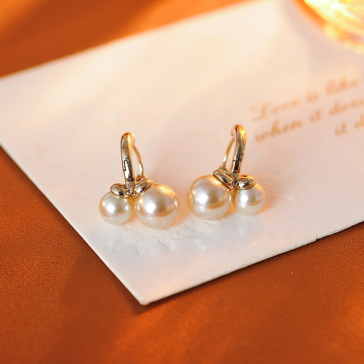 Mousse Pearl Cherry Clip Light Luxury Minority Versatile Ear Buckle
