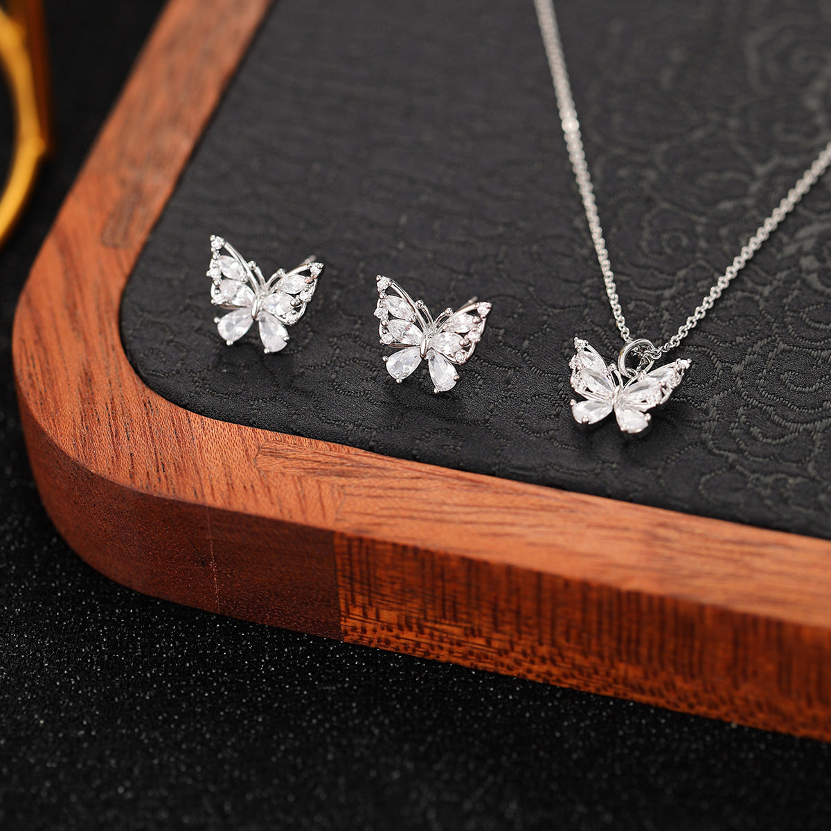 Glamorous Comfortable Two-piece Affordable Luxury Fashion Jewelry Set