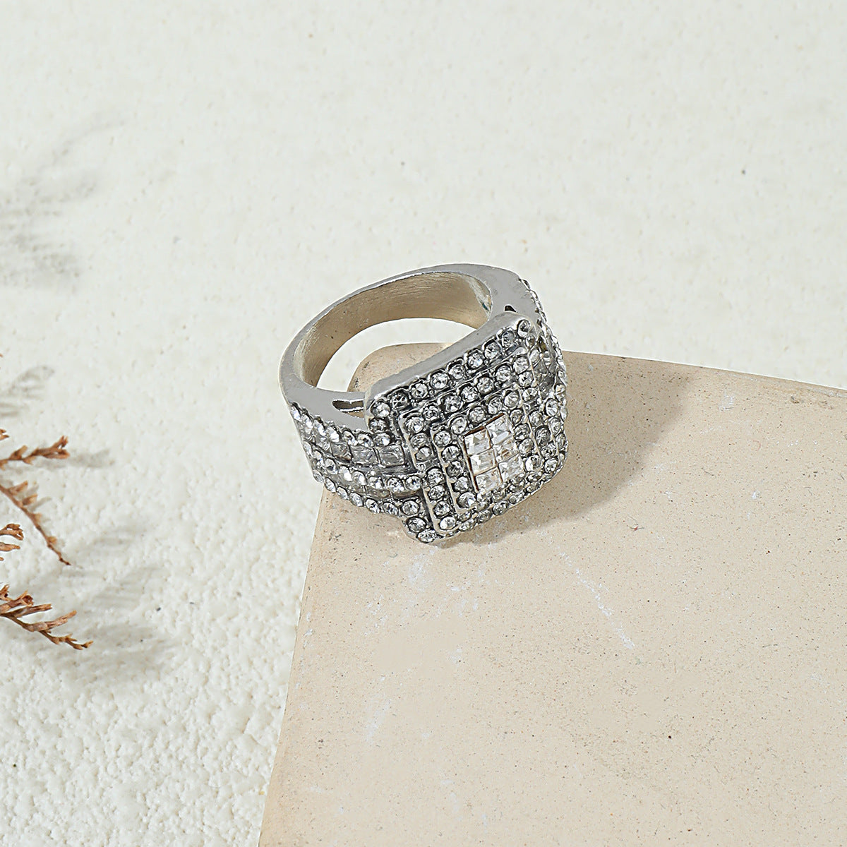 Women's Luxurious Exaggerating Rhinestone Couple Wedding Ring