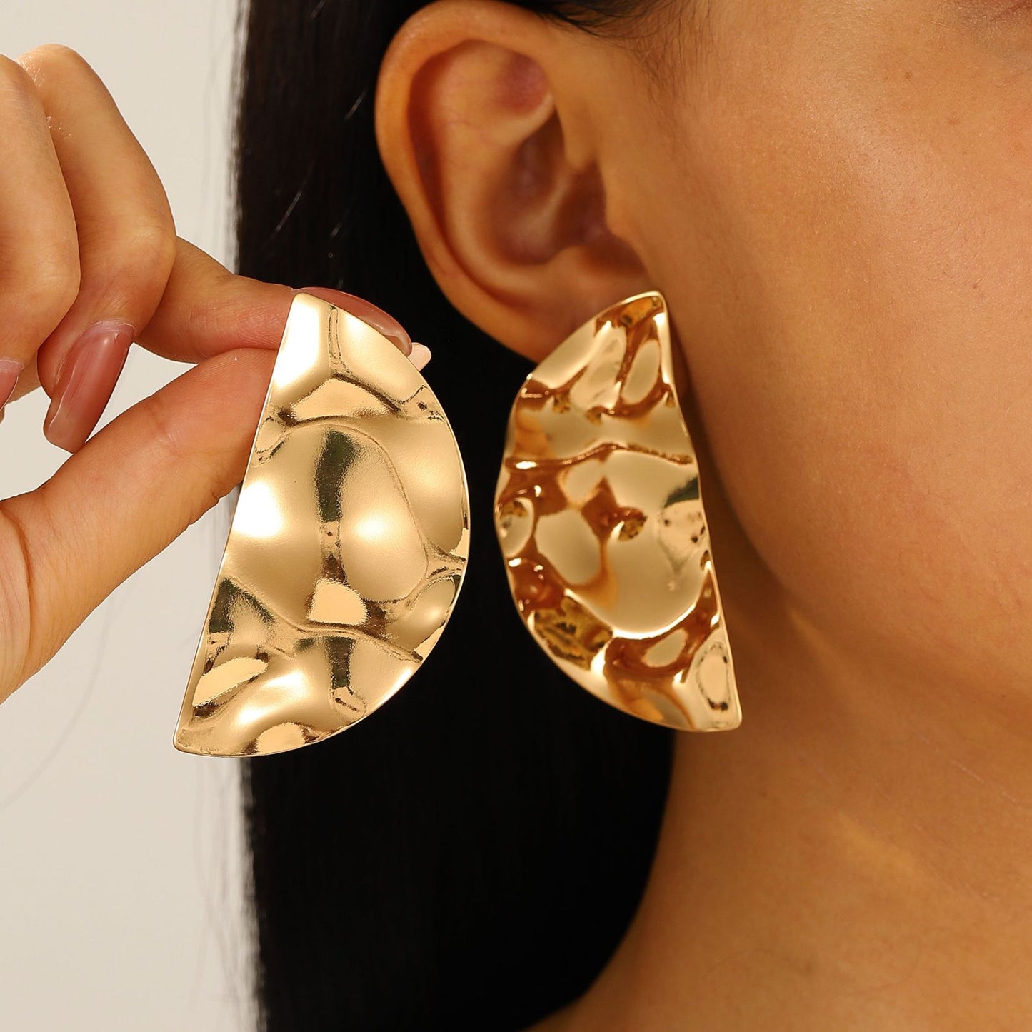 Women's Geometric Glossy Light Luxury High-grade Exaggerated Earrings