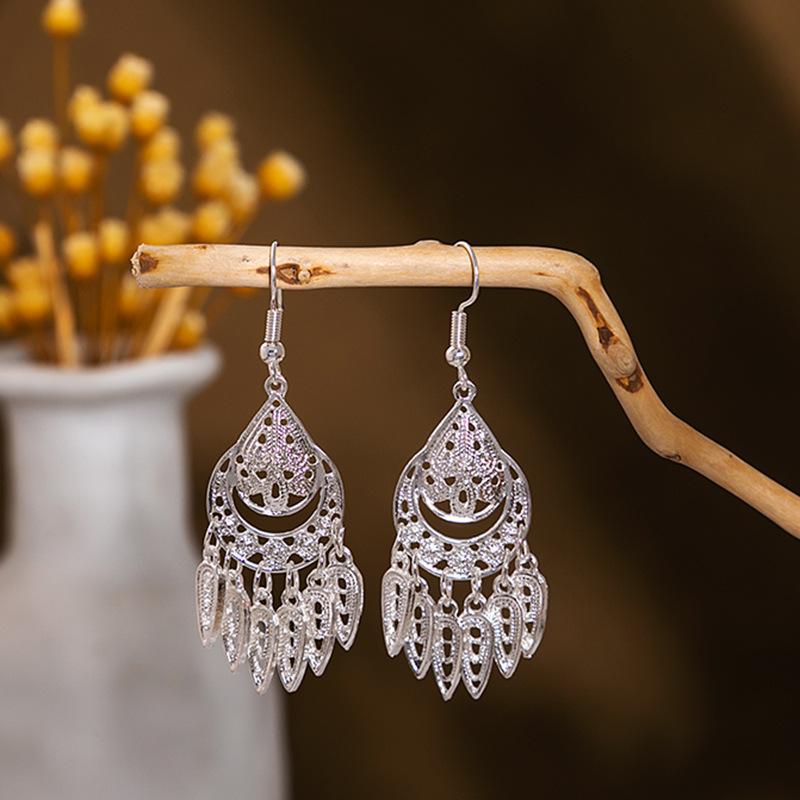 Miao Sier Personality Hollow Out Leaf-shaped Fashion Earrings