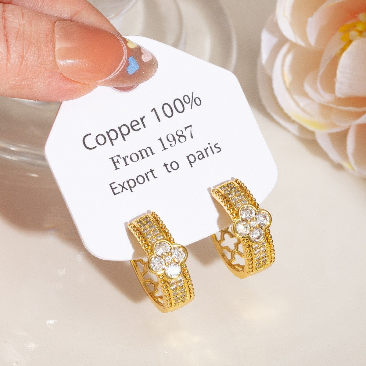 Exquisite Sweet Cutout Fritillary Plate Clover Flower Niche Earrings