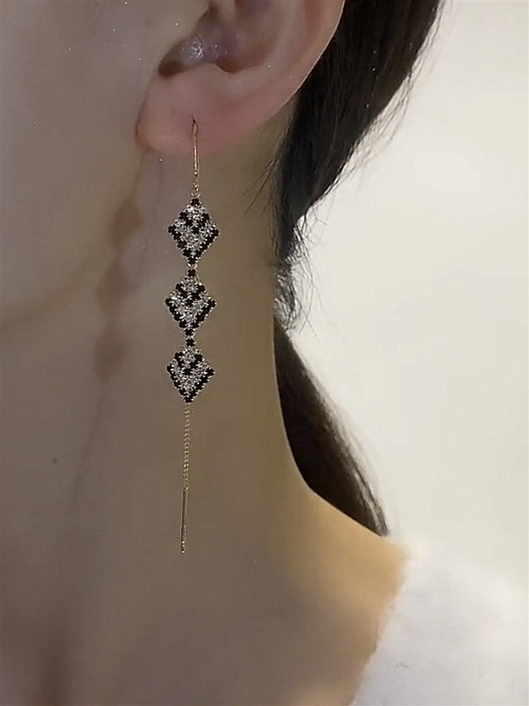 Black Rhombus Geometric Korean Style Long Ear Line