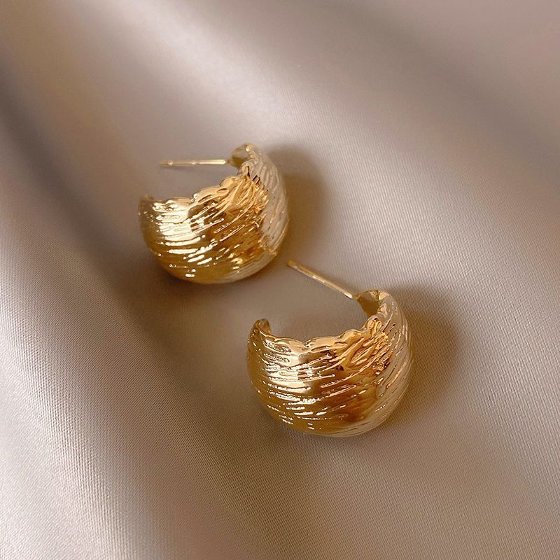 Women's Golden Light Luxury High-grade Metal Design Earrings