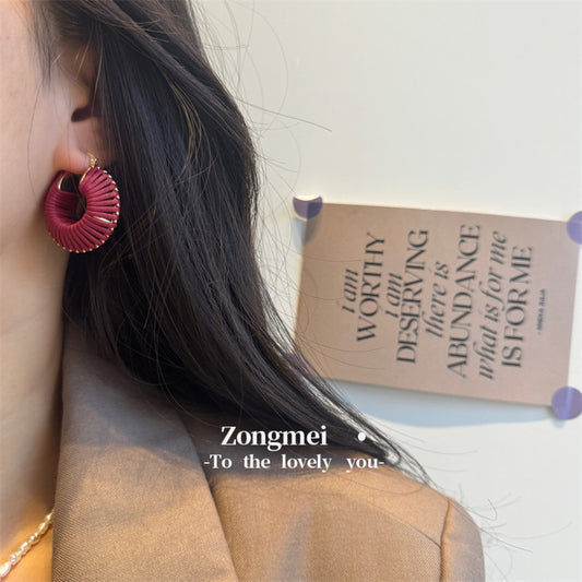 String Three-dimensional Sense Niche Refined Wild Earrings