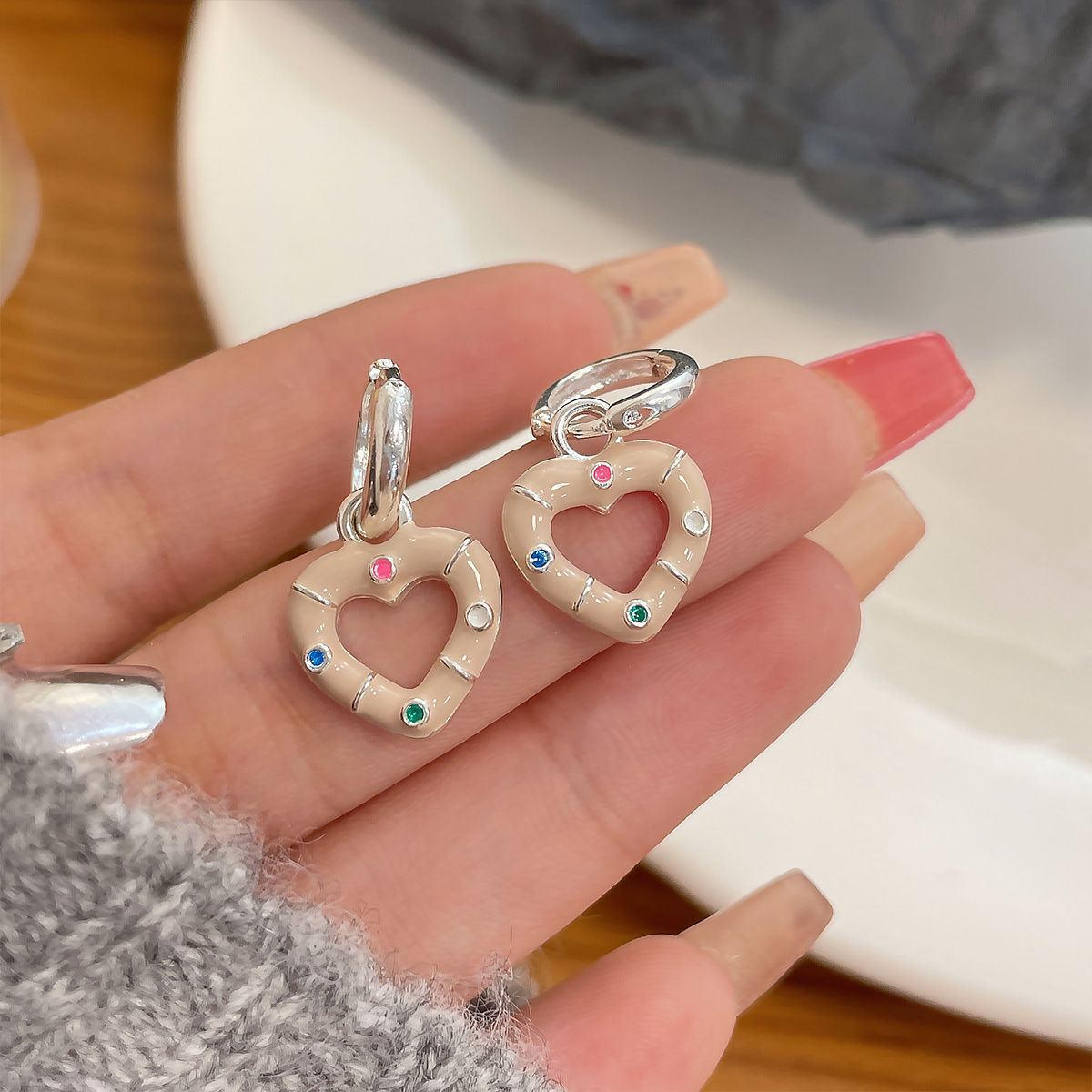 Women's Oil Love Clip Simple Niche Design Sweet Cool Hot Ear Buckle