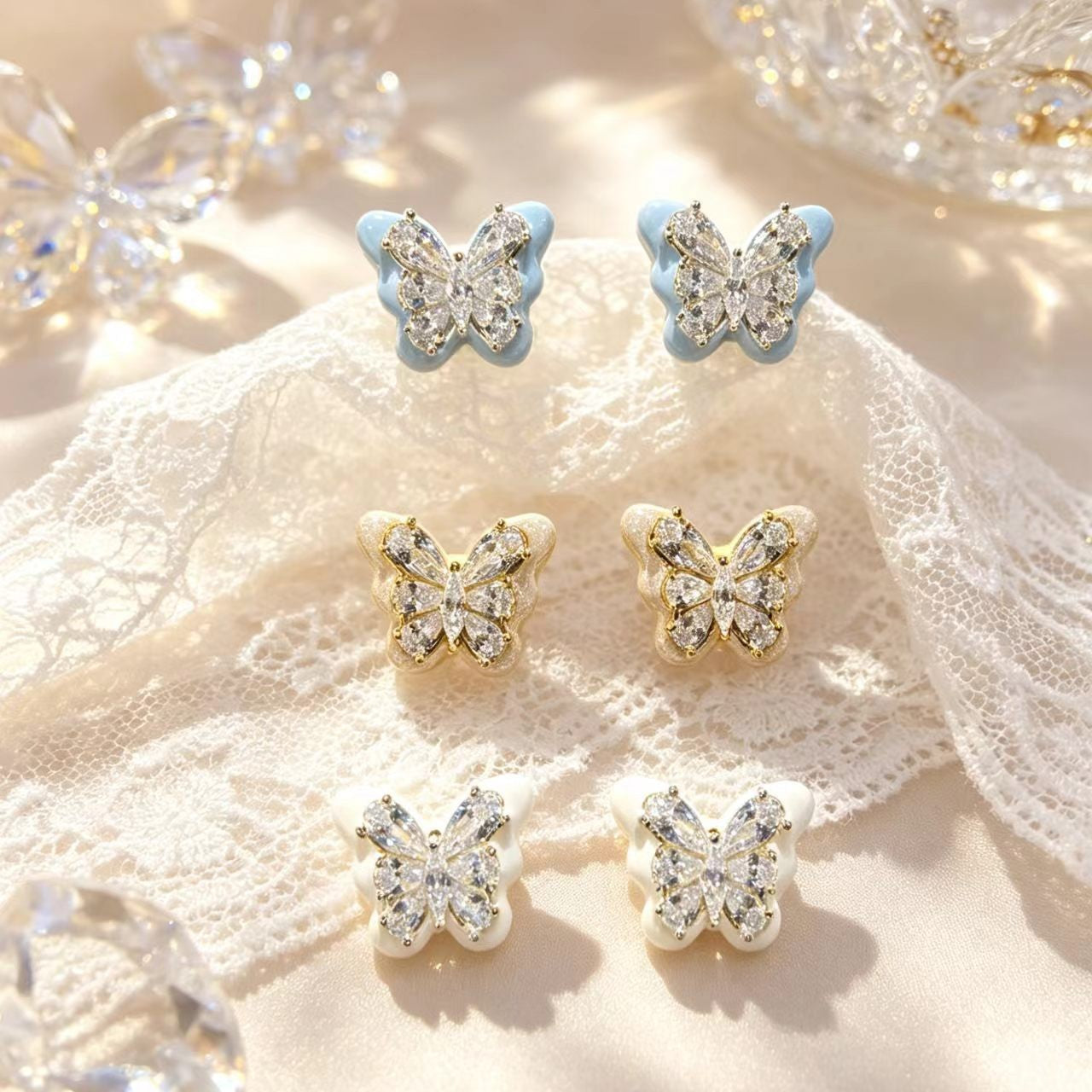 Women's Sweet Zircon Butterfly Exquisite Light Luxury Simplicity Design Stud Earrings