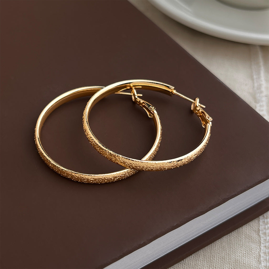 Women's Minimalist Exaggerated Big Ear Fashionable Temperament Personalized Cold Style Simple Earrings