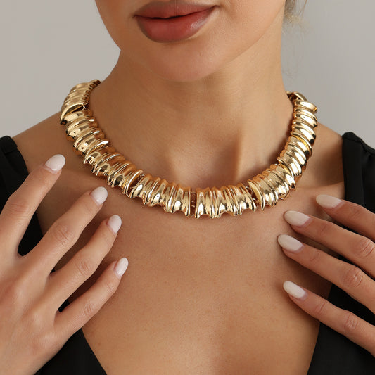 Women's Gilding Pleated Exaggerated Metal Personality Fashion Necklace