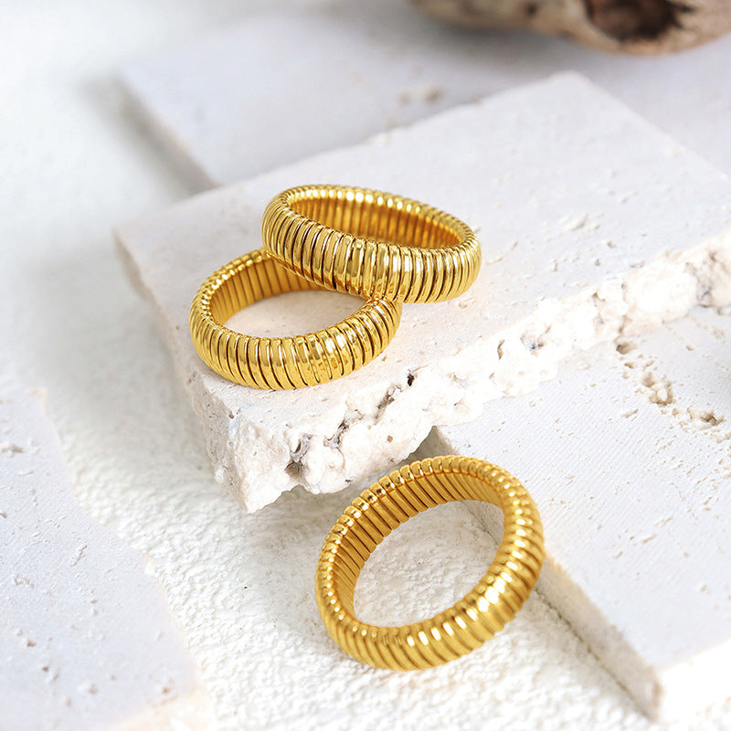 Women's & Men's Fashion Street Shot Simple Spiral Pattern Rings