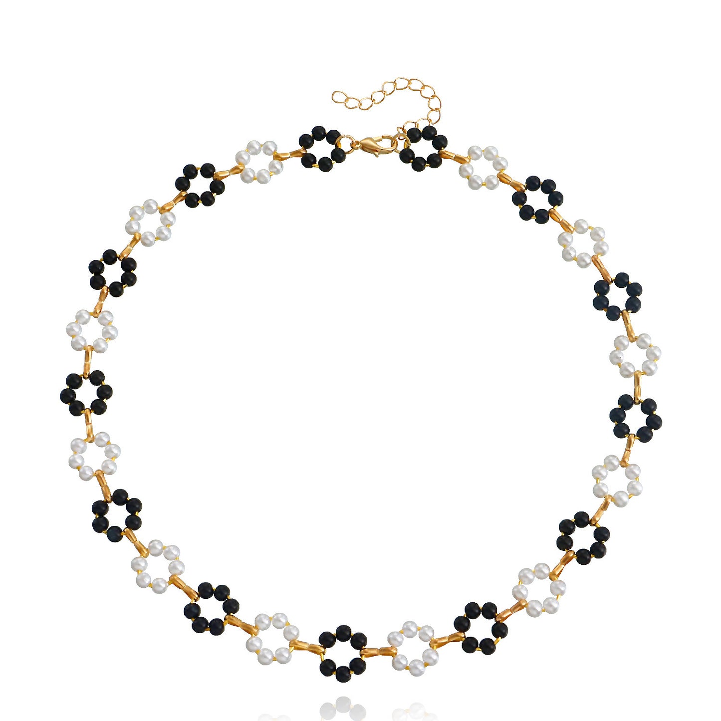Women's White Gradient Little Daisy Imitation Pearl Beach Style Necklaces