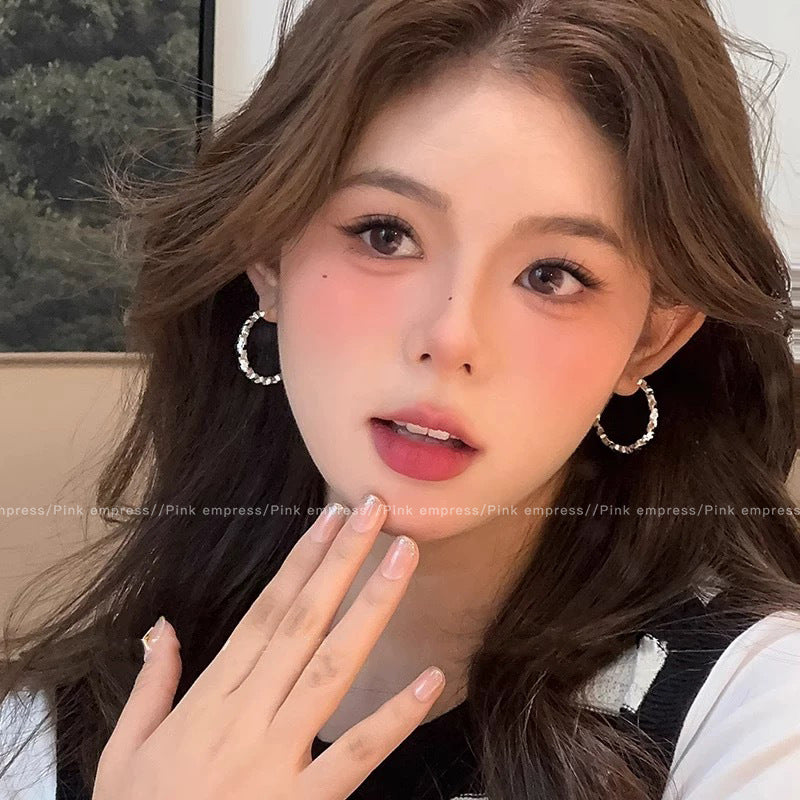 Women's Korean Style Metal Alloy Pearl High-grade Long Stall Light Stud Earrings