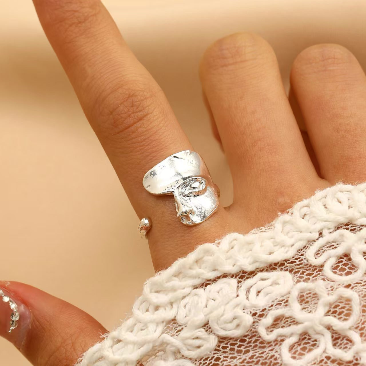 Create Two-hand Opening Adjustable Female Niche Rings