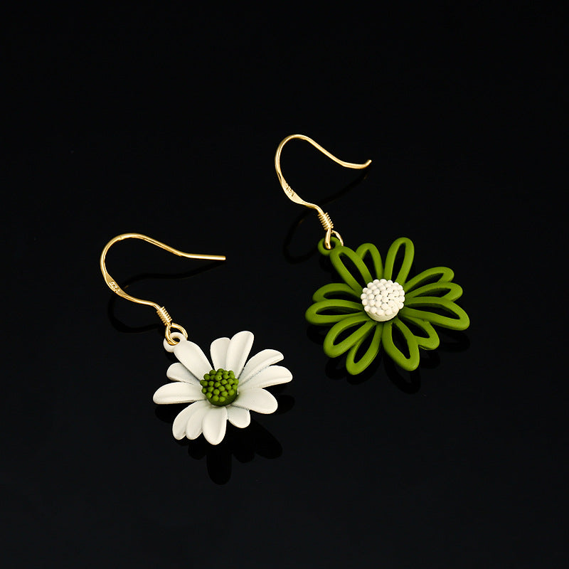 Asymmetric Mori Style Small Daisy Flower Mosquito Coil Earrings