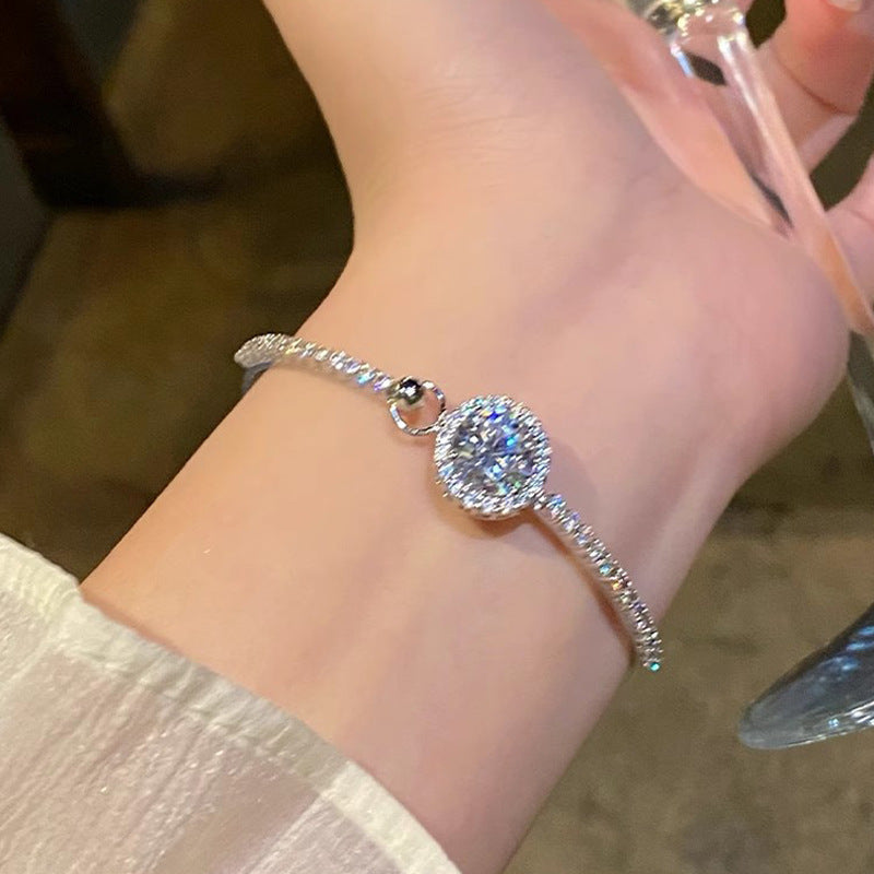 Zircon Titanium Steel Female Light Luxury Minority High-grade Pull Adjustable Bracelet