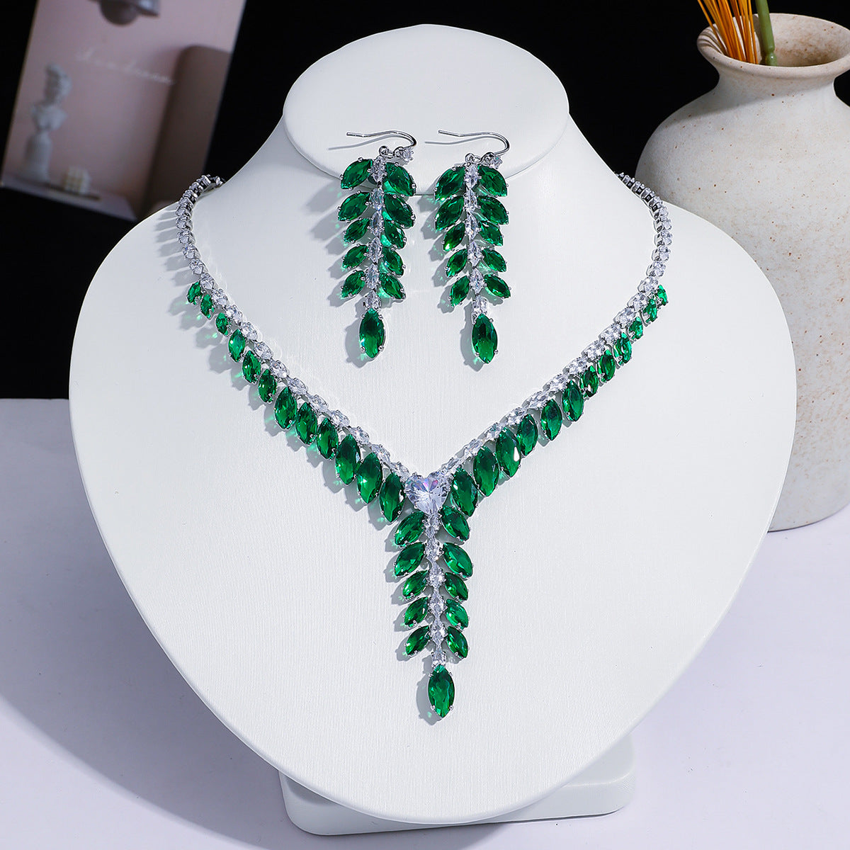 Fashion Trend Zircon Green Butterfly Tassel Necklace