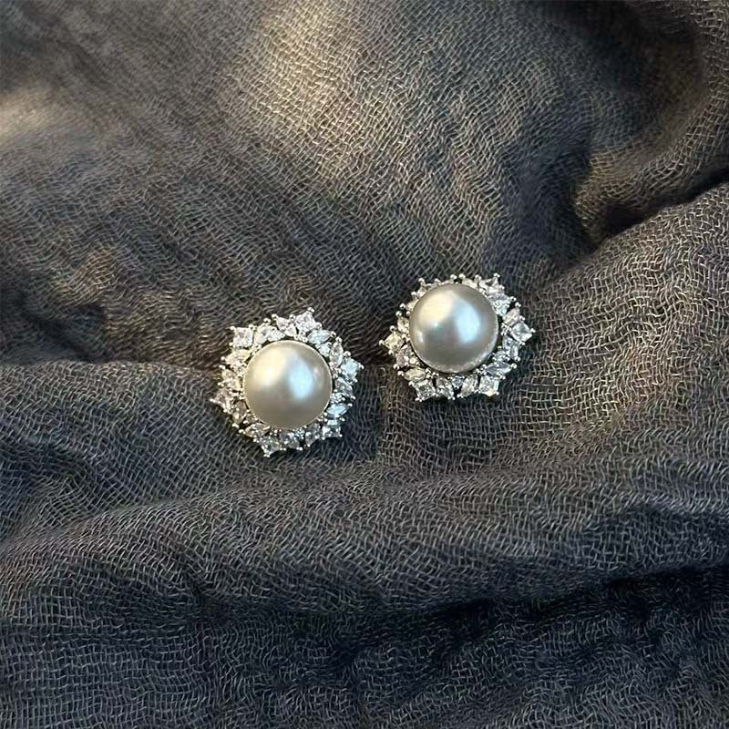 Pearl Ear Niche Design Mosquito Coil Earrings