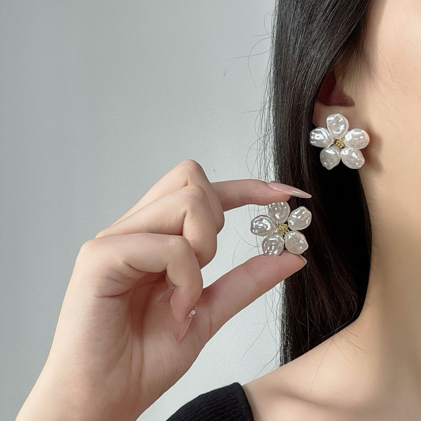 Women's Fairy Baroque Flower Pearl Fashion Gentle Earrings