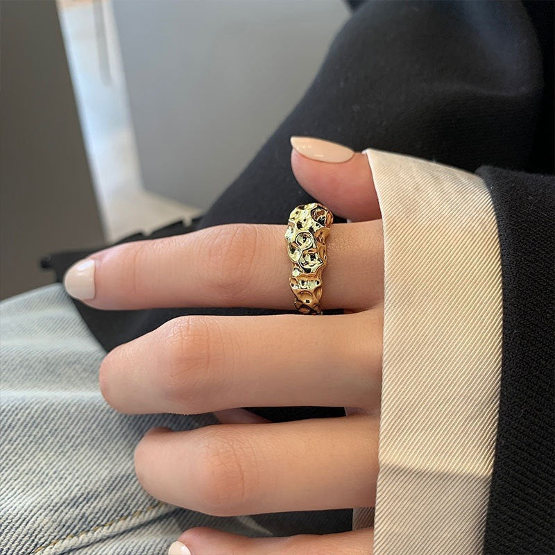 Women's Geometric Fashion Twisted Open-end Personality Hip Rings