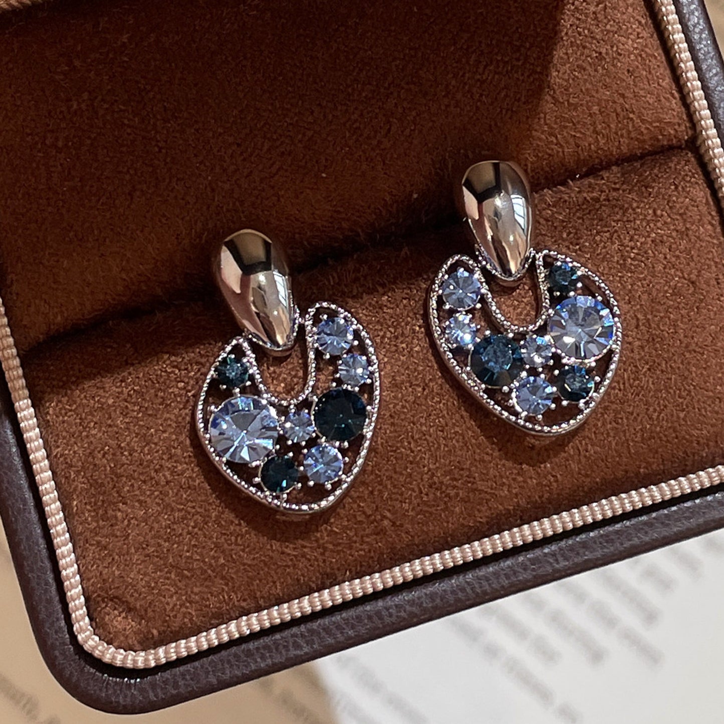 Oval Love Heart Female Niche Design Personality Fashion Stud Earrings