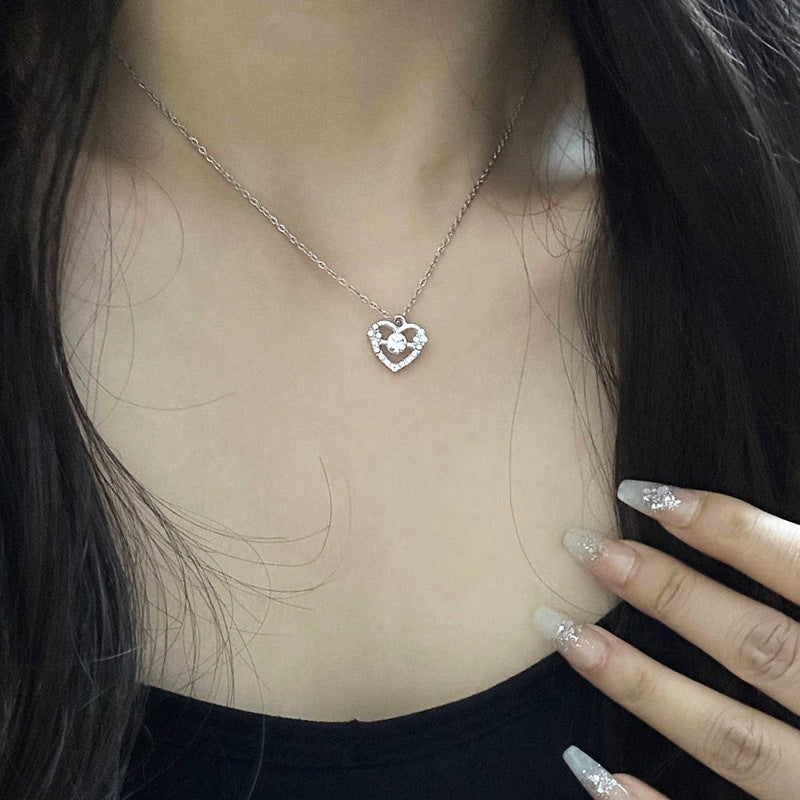 Women's Six Sweet Clavicle Chain Niche Personality Necklaces