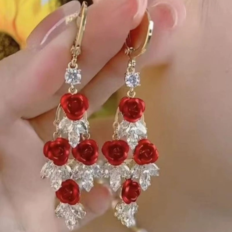 Women's Luxury Fashion Sweet Flower Temperament Wild Delicate Earrings