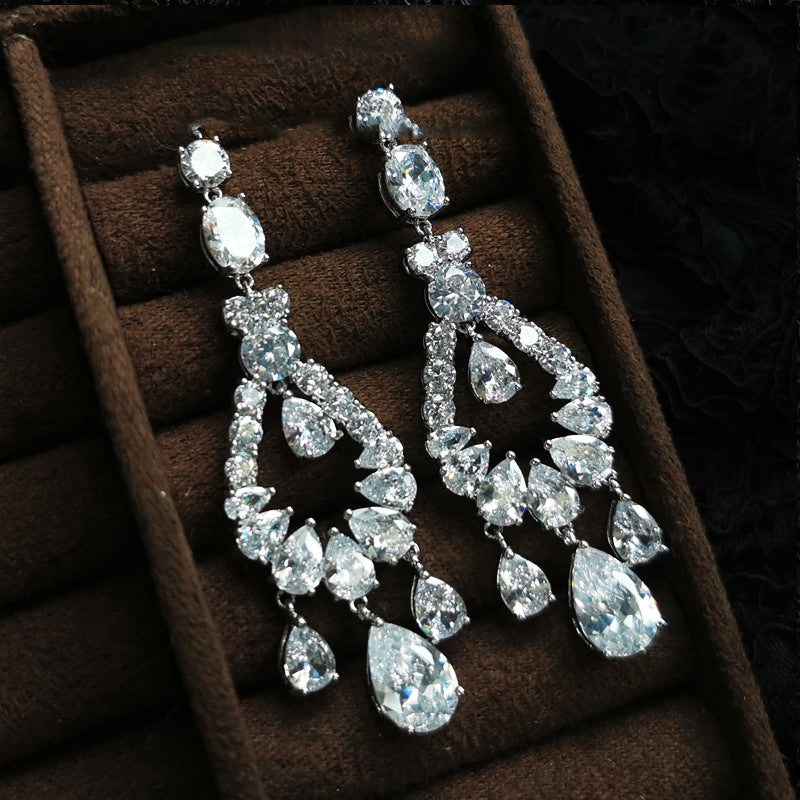 Women's Sier Needle Zircon Spiral Texture Retro Pendants