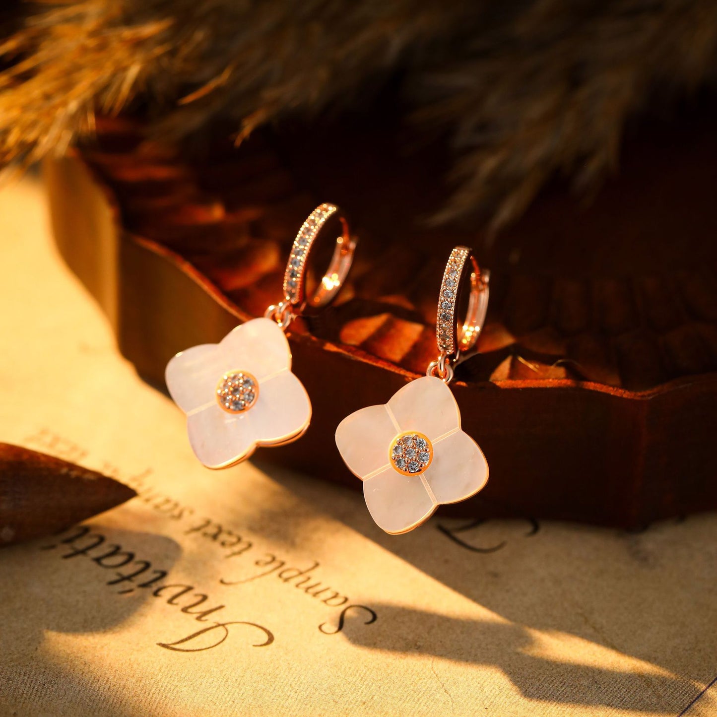 Clover Ear Clip High-grade Fashionable Rose Gold Electroplating Temperament Wild Earrings