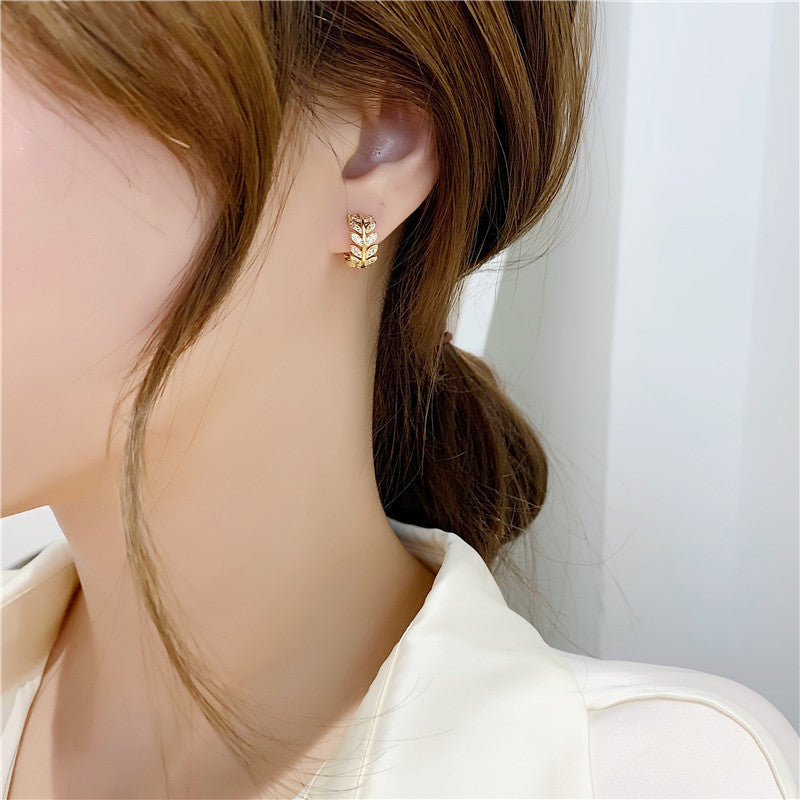 Temperament Leaves Ear Clip Female Wind Earrings