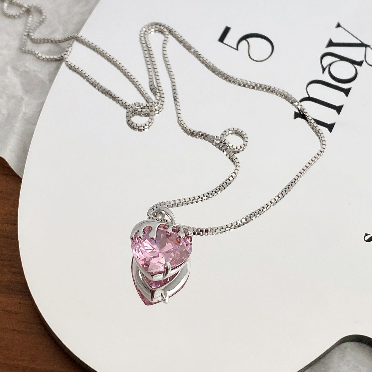 Sweet Elegant Heart Pink Diamond Strawberry Female Clavicle Chain Niche Pendants