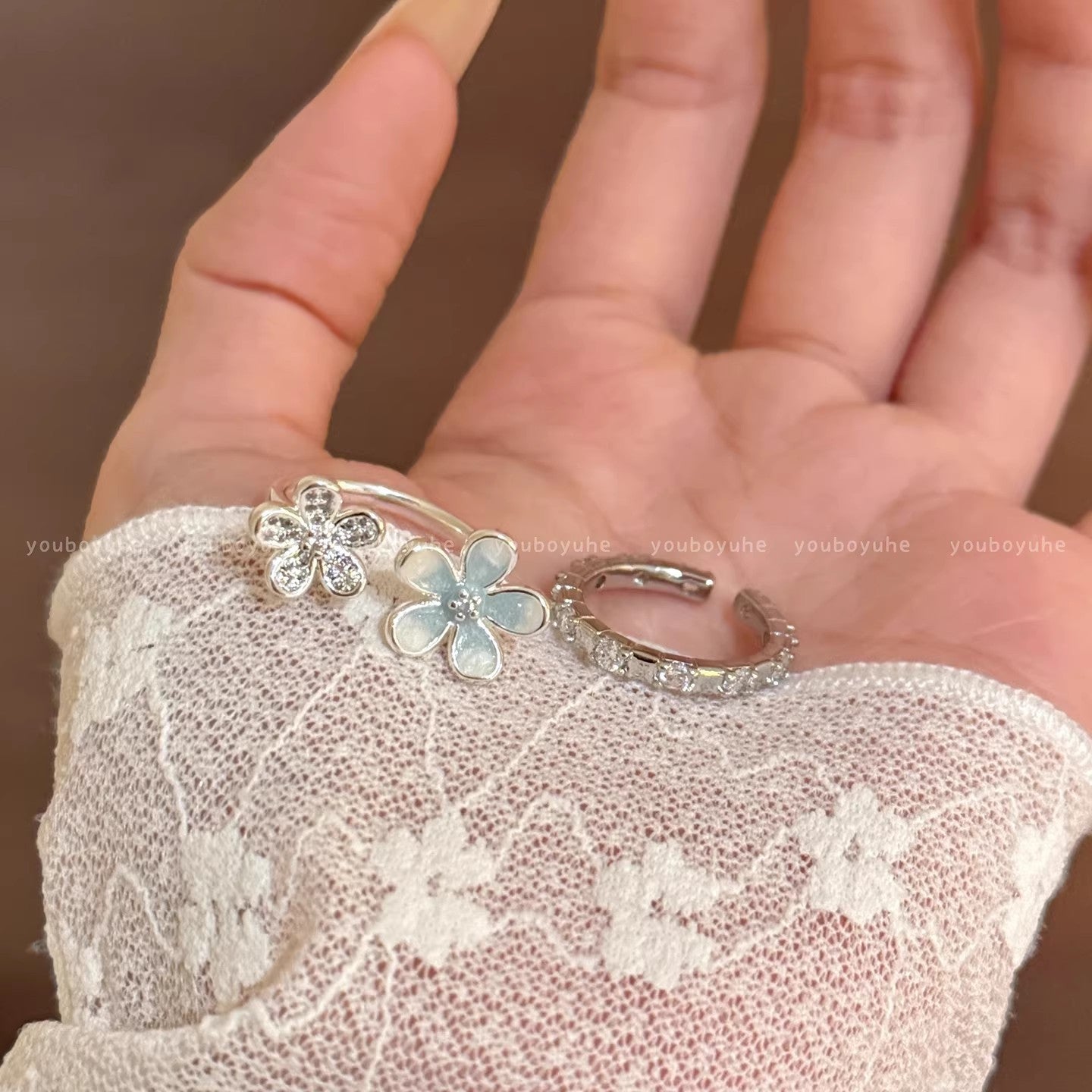 Women's Glazed Small Flower For Switchable Index Finger Niche Ring