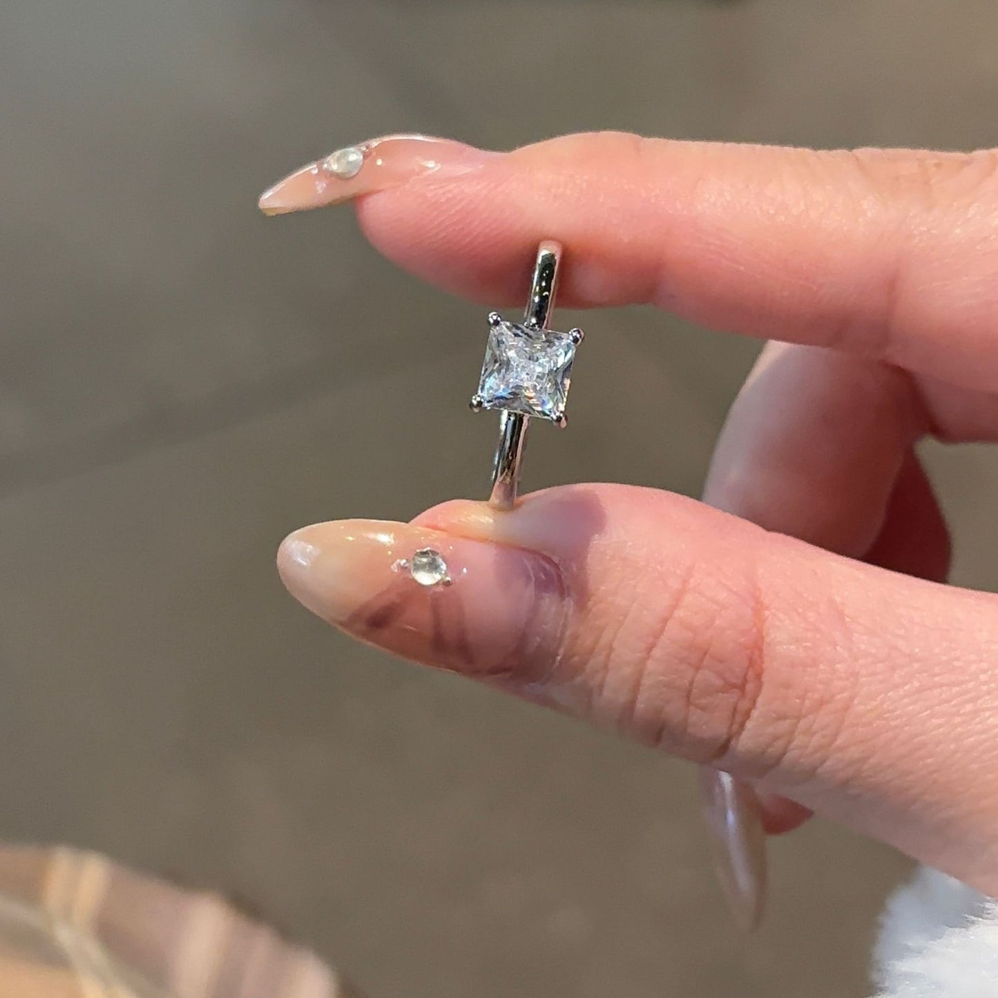 Affordable Luxury Fashion Zircon Elegant High Sense Ring
