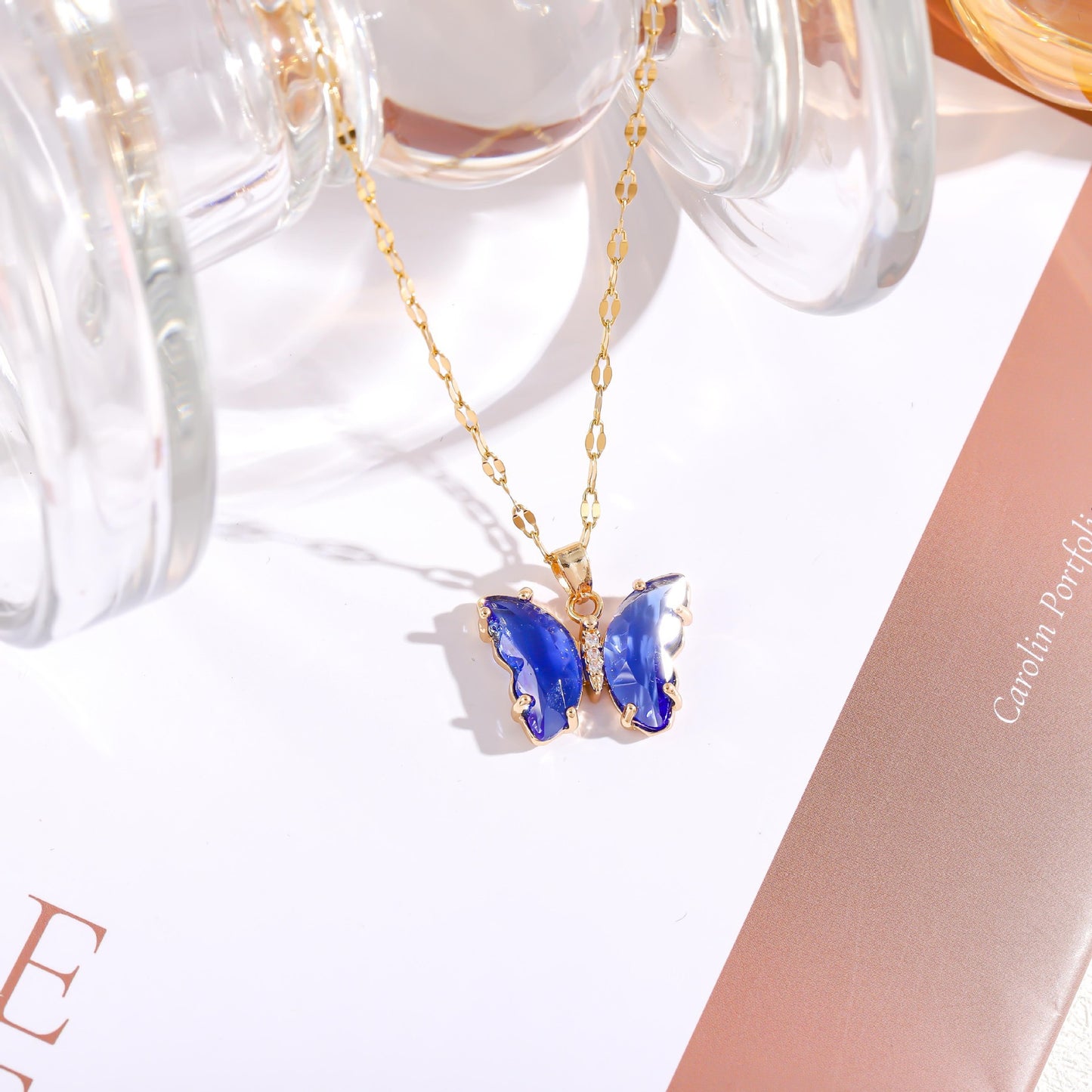 Women's Rhinestone Butterfly Short Light Luxury Crystal Necklace